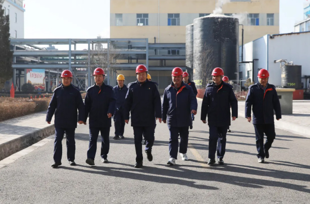 ������ ���³� ��˾�򵼰��Ӵ�����˷ο�ʼ����ڸڵĸɲ�Ա��